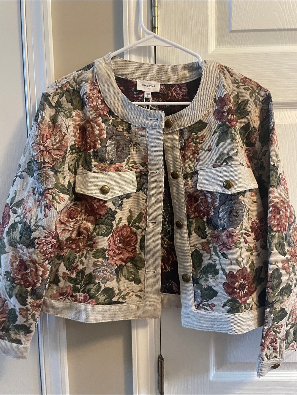 Anniewear Cream Floral Tapestry Crop Blazer